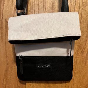 Sherpani Pica Crossbody Purse
